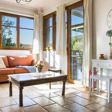 Maistro Villa *